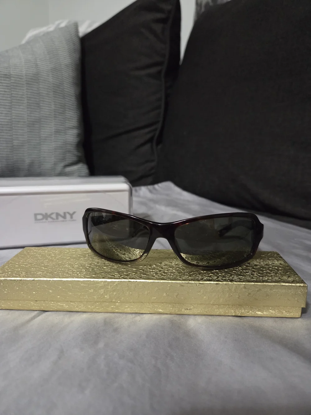 DKNY Women's Tortoiseshell Sunglasses - Brown Lenses